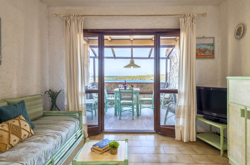 Photo 1 - Appartement de 2 chambres à Golfo Aranci avec jardin et vues à la mer