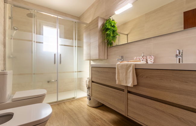 4 bedroom House in Deltebre with private pool and garden - Photo 4