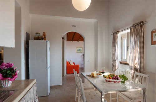 Foto 11 - Appartamento con 2 camere da letto a Capannori con piscina privata e giardino