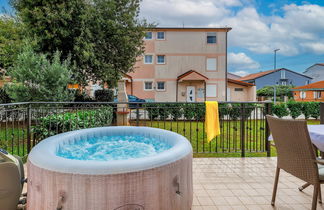 Photo 1 - Appartement de 2 chambres à Medulin avec jardin et terrasse