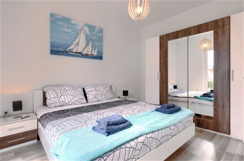 Foto 25 - Apartamento de 2 quartos em Medulin com jardim e vistas do mar