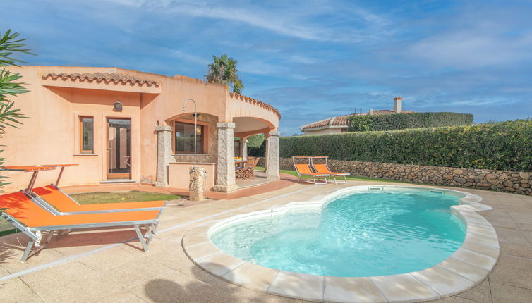 Photo 1 - Maison de 3 chambres à Muravera avec piscine privée et vues à la mer