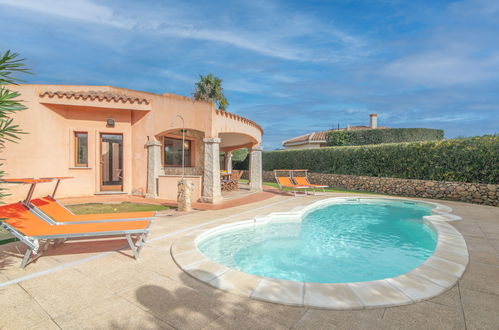 Photo 1 - Maison de 3 chambres à Muravera avec piscine privée et vues à la mer