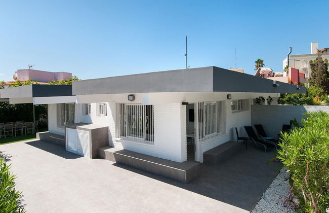 4 bedroom House in San Bartolomé de Tirajana with private pool and garden - Photo 33