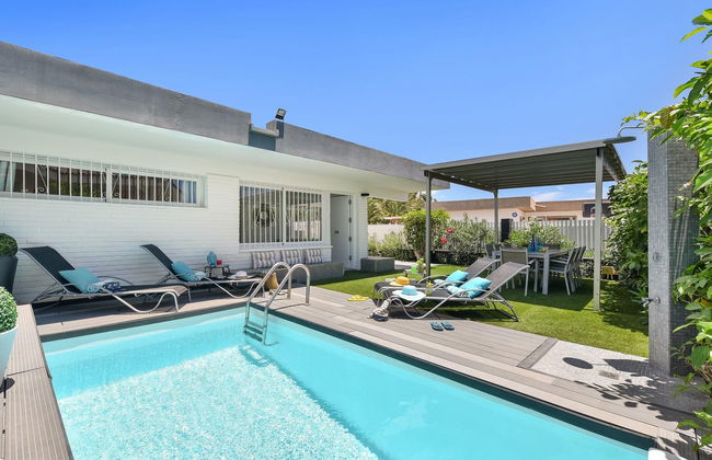 4 bedroom House in San Bartolomé de Tirajana with private pool and garden - Photo 1