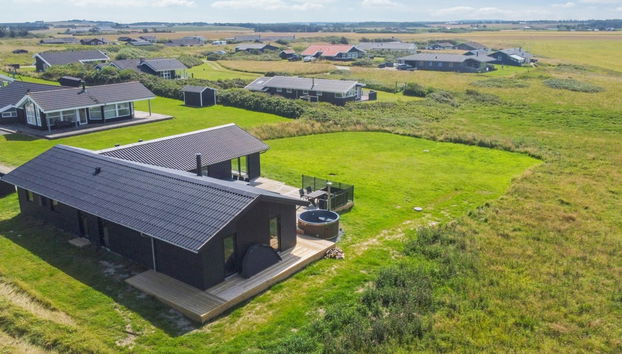 4 bedroom House in Løkken with private pool and terrace - Photo 3