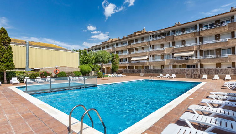 Foto 1 - Apartment mit 1 Schlafzimmer in Torroella de Montgrí mit schwimmbad und blick aufs meer