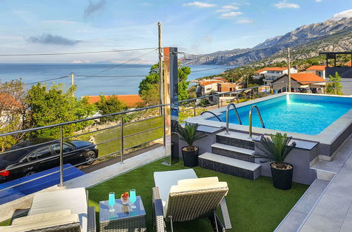 Foto 1 - Casa con 4 camere da letto a Senj con piscina privata e terrazza