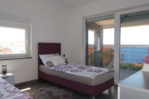 Foto 16 - Casa con 4 camere da letto a Senj con piscina privata e vista mare