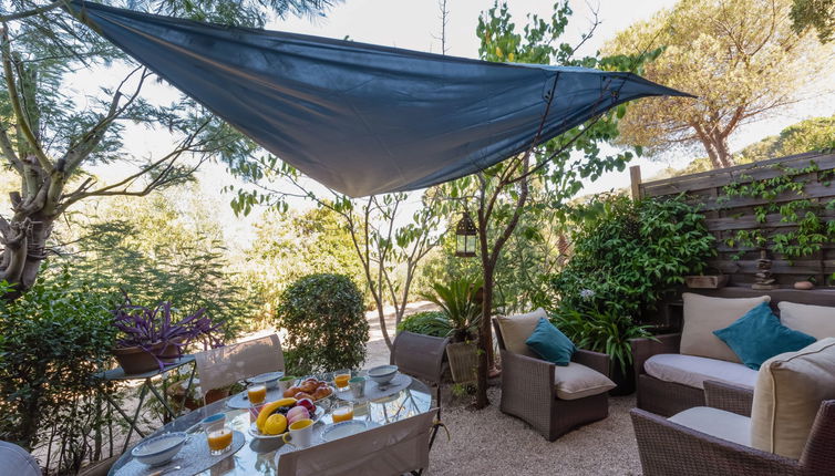 Photo 1 - Appartement de 2 chambres à Cavalaire-sur-Mer avec jardin et terrasse