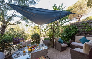 Photo 1 - Appartement de 2 chambres à Cavalaire-sur-Mer avec jardin et terrasse