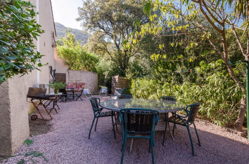 Photo 14 - Appartement de 2 chambres à Cavalaire-sur-Mer avec jardin et vues à la mer