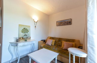 Photo 3 - 2 bedroom Apartment in Cavalaire-sur-Mer with garden and sea view