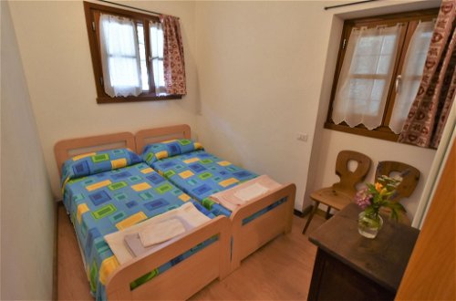 Foto 9 - Apartment mit 1 Schlafzimmer in Prata Camportaccio mit garten und blick auf die berge