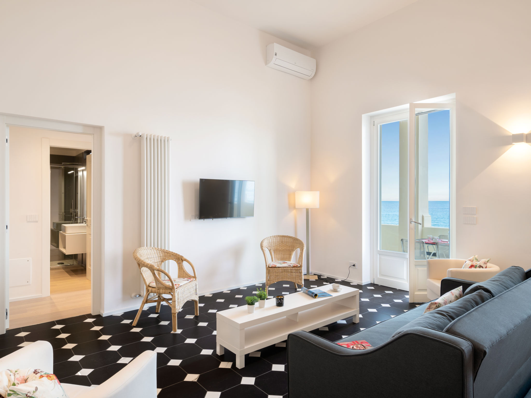 Foto 3 - Apartamento de 2 habitaciones en Alassio con vistas al mar