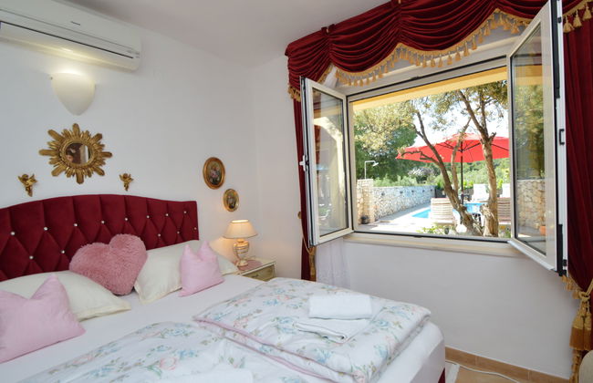 Apartamento de 4 quartos em Tribunj com piscina e jardim - Foto 4