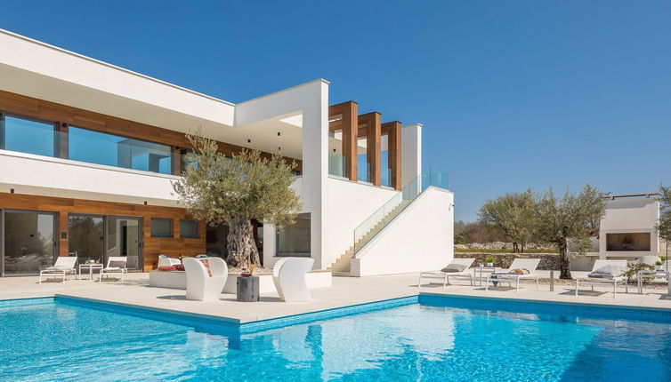 Photo 1 - Maison de 7 chambres à Vodnjan avec piscine privée et vues à la mer