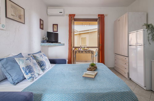 Foto 5 - Apartamento em Golfo Aranci com jardim e terraço