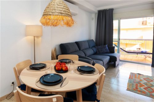 Foto 9 - Apartamento de 2 habitaciones en Salou con piscina y vistas al mar