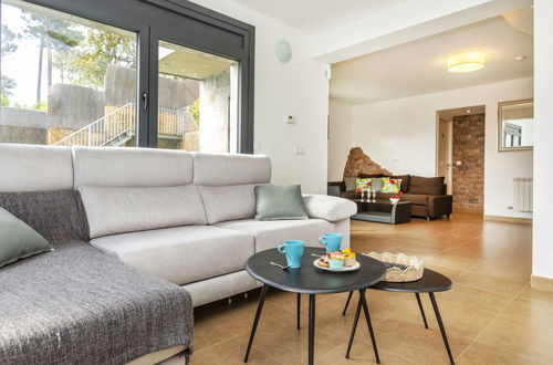 Photo 10 - 4 bedroom House in Lloret de Mar with private pool and garden