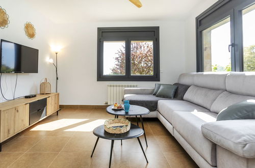 Photo 9 - 4 bedroom House in Lloret de Mar with private pool and garden