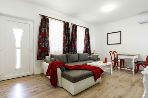 Foto 15 - Apartamento de 2 quartos em Balatonszemes com jardim e terraço