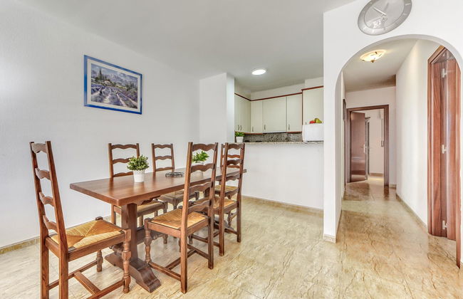 4 bedroom Apartment in Castelló d'Empúries with garden and terrace - Photo 10