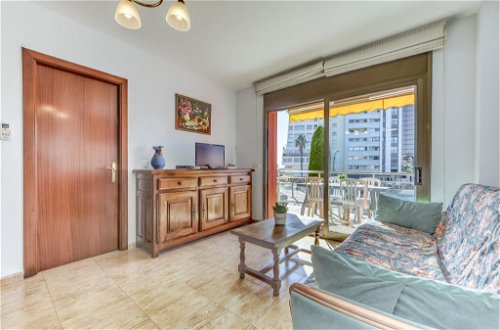 Photo 2 - Appartement de 3 chambres à Castelló d'Empúries avec terrasse et vues à la mer