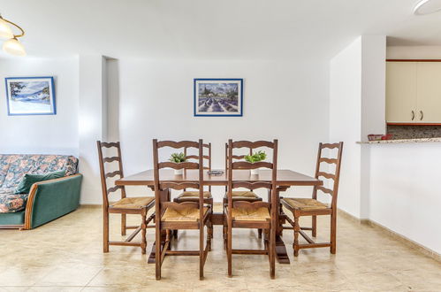 Photo 9 - 3 bedroom Apartment in Castelló d'Empúries with garden and terrace