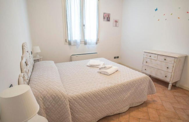 3 bedroom Apartment in Moniga del Garda with swimming pool and garden - Photo 4
