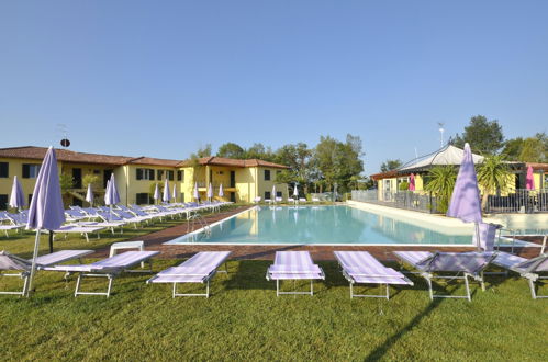 Photo 19 - 1 bedroom Apartment in Moniga del Garda with swimming pool and mountain view