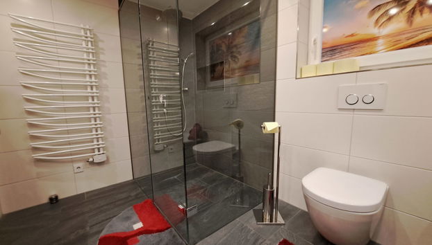 Apartment mit 2 Schlafzimmern in Finkenberg mit garten - Foto 4
