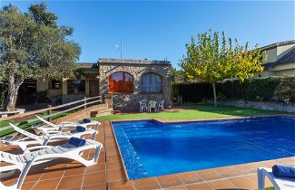 Foto 1 - Casa de 4 habitaciones en Caldes de Malavella con piscina privada y vistas al mar