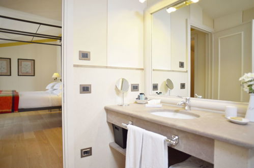 Foto 20 - Apartment mit 2 Schlafzimmern in San Casciano dei Bagni mit schwimmbad und garten