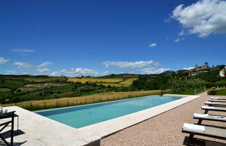 Foto 2 - Apartamento de 2 habitaciones en San Casciano dei Bagni con piscina y jardín