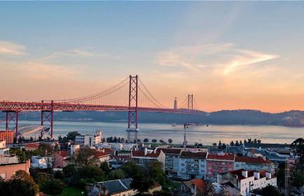 Terrace & River View Retreat - Foto 1