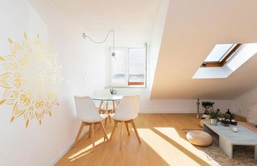 Terrace & River View Retreat - Foto 8