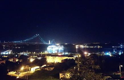 Terrace & River View Retreat - Foto 17