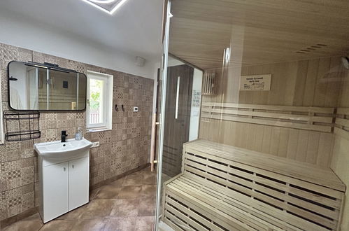 Foto 18 - Apartamento de 2 quartos em Großschönau com jardim e sauna