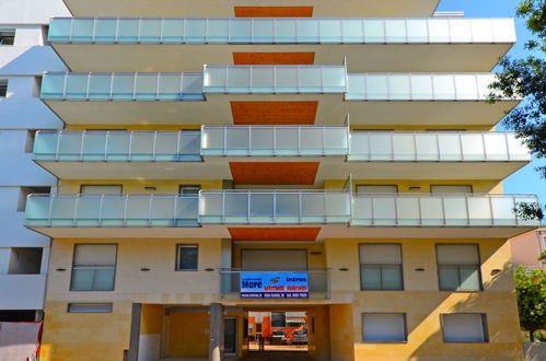 Foto 25 - Appartamento con 2 camere da letto a Lignano Sabbiadoro con vista mare