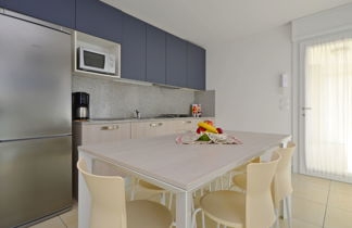 Foto 3 - Apartamento de 2 quartos em Lignano Sabbiadoro com vistas do mar