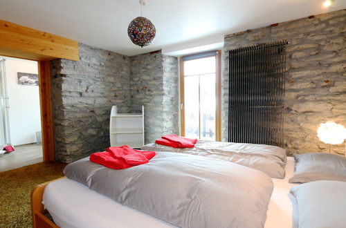 Foto 18 - Appartamento con 4 camere da letto a Saas-Fee