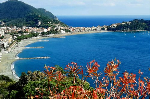 Photo 36 - 2 bedroom Apartment in Sestri Levante with garden and sea view