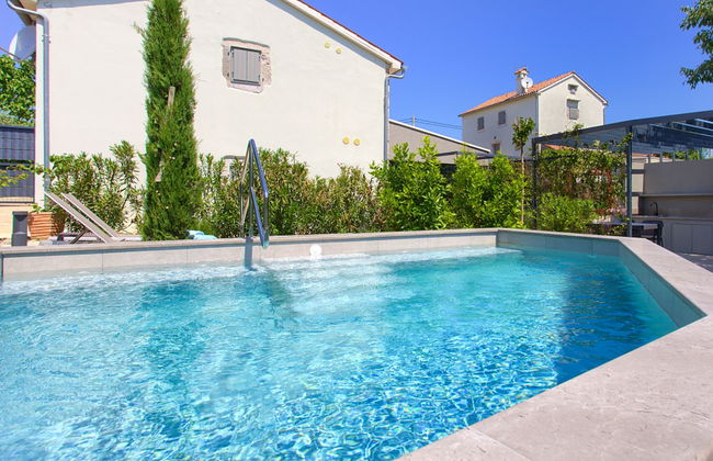 Casa de 6 quartos em Krk com piscina privada e jardim - Foto 45