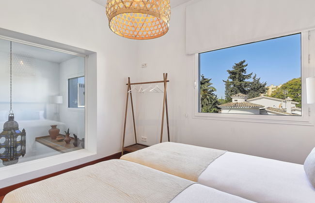 Maison de 7 chambres à Estepona avec piscine privée et jardin - Photo 28