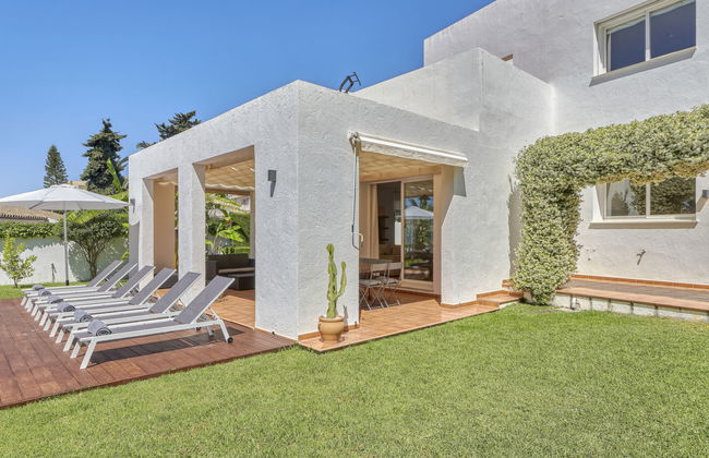 Maison de 7 chambres à Estepona avec piscine privée et jardin - Photo 33