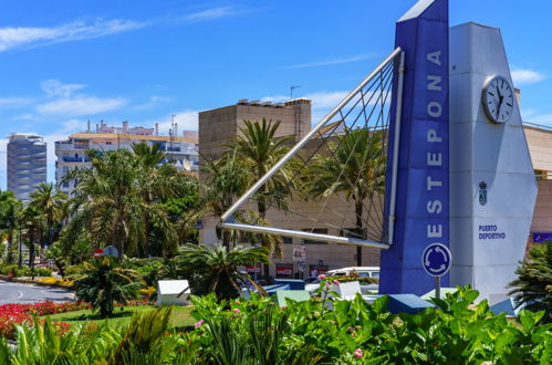 Photo 47 - Maison de 6 chambres à Estepona avec piscine privée et jardin