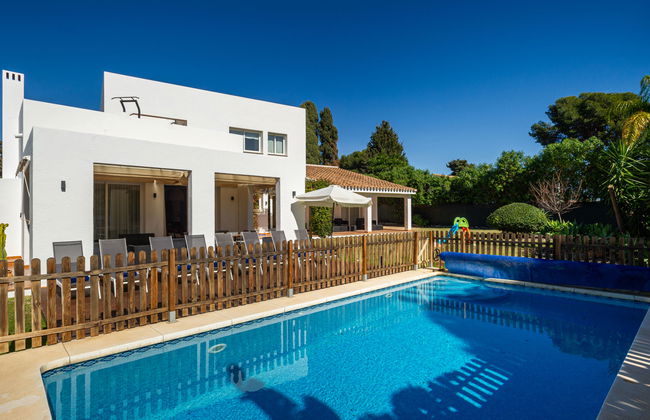 Maison de 7 chambres à Estepona avec piscine privée et jardin - Photo 38