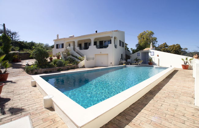 Casa de 3 quartos em Silves com piscina privada e jardim - Foto 1