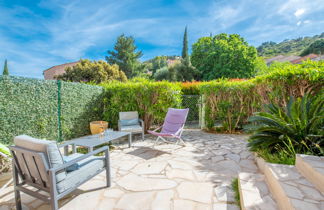 Photo 2 - Appartement de 2 chambres à Cavalaire-sur-Mer avec jardin et vues à la mer